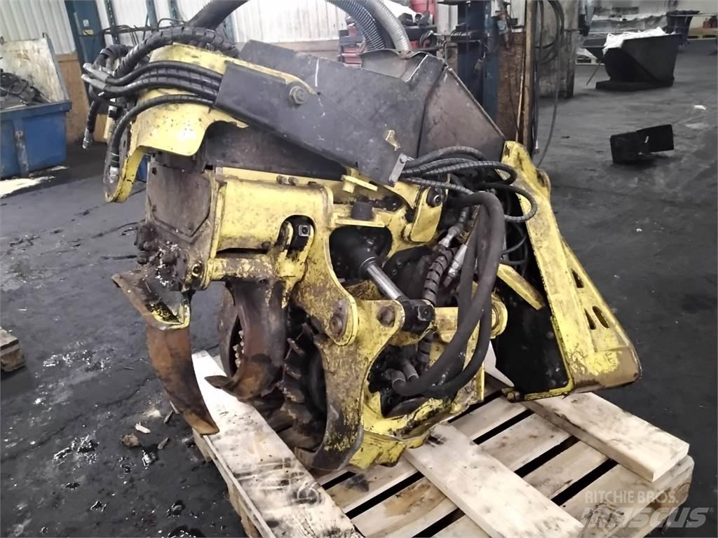 John Deere H415 Harvester heads