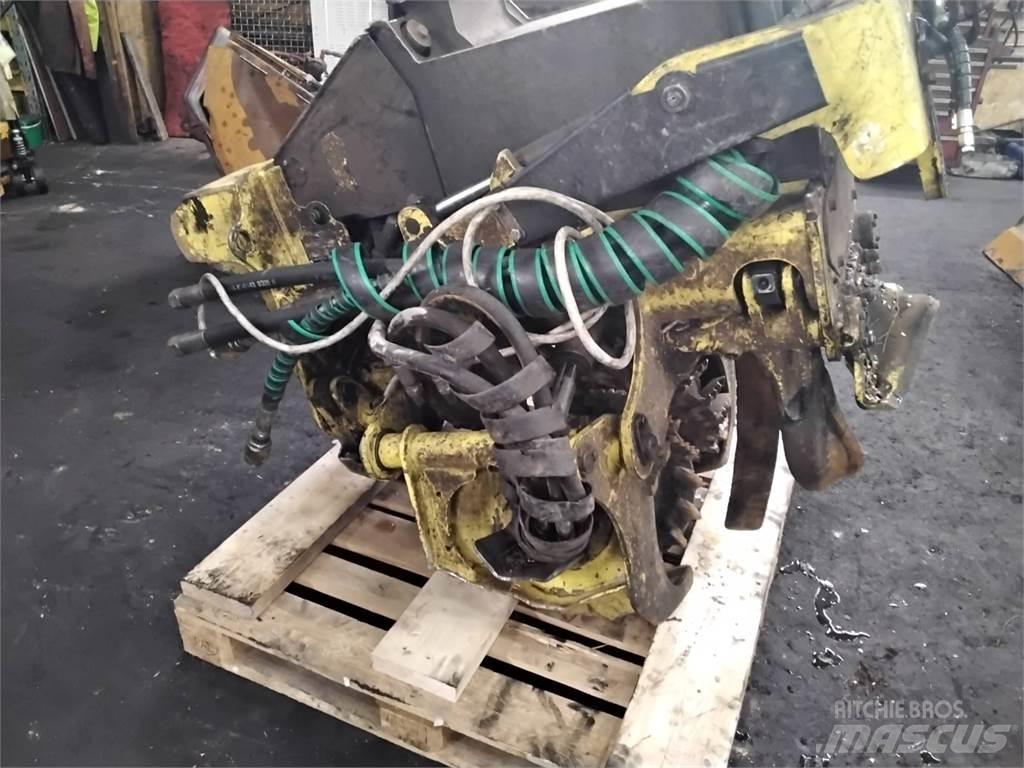 John Deere H415 Harvester heads