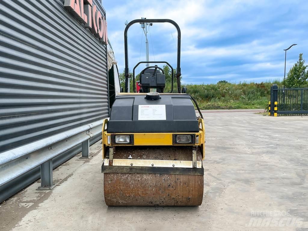 Dynapac CC102 Twin drum rollers