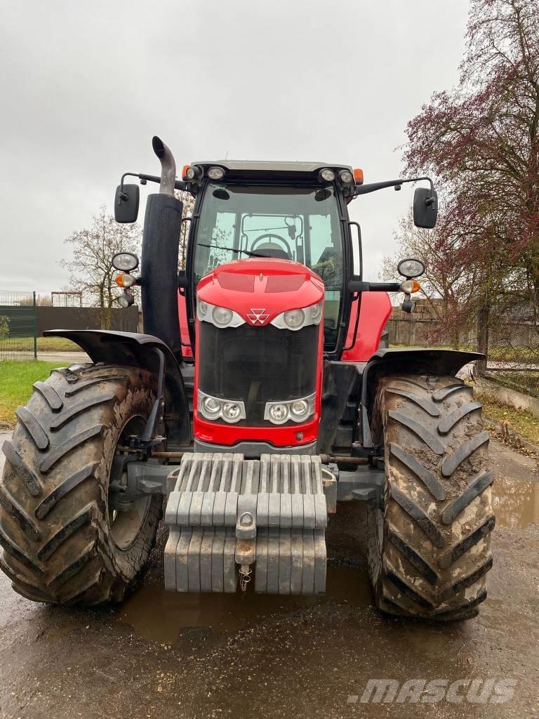 Massey Ferguson 7624 Tractors