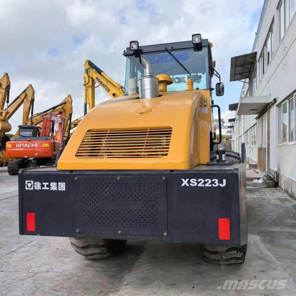 XCMG XS 223 J Single drum rollers