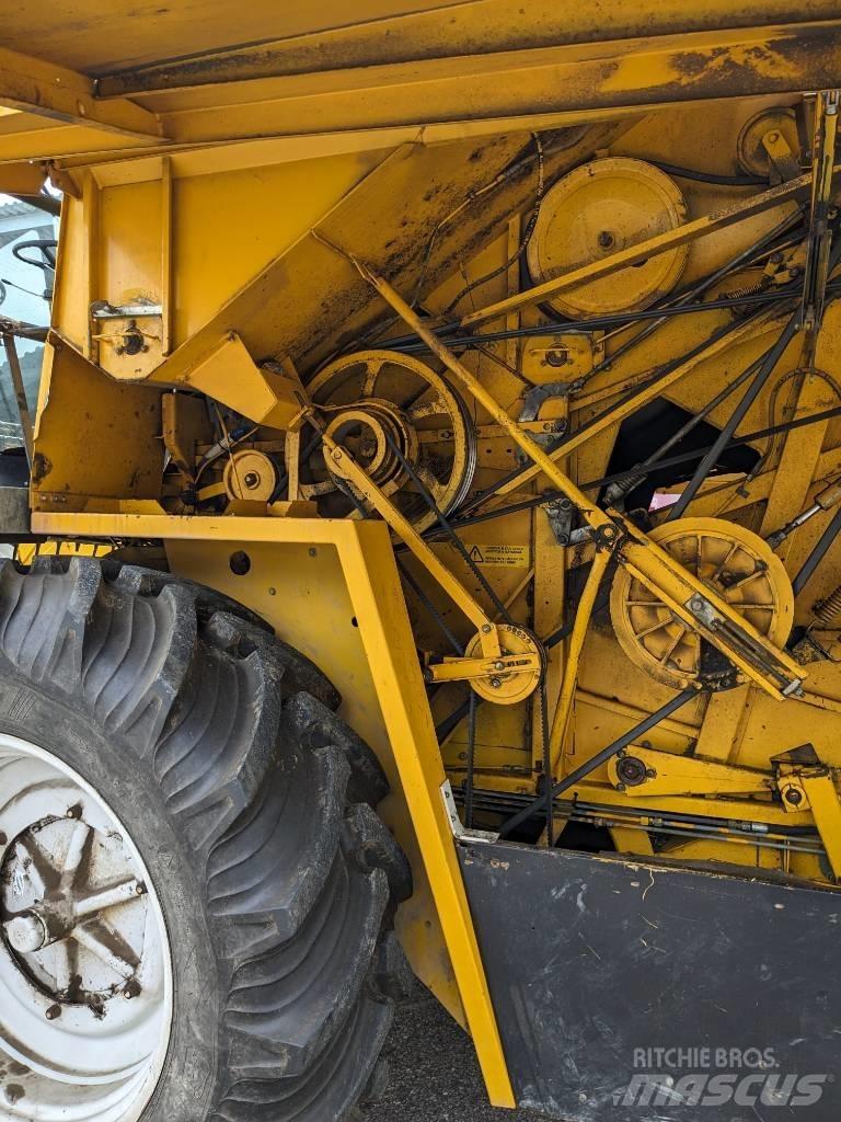 Sampo-Rosenlew 2050 Combine harvesters