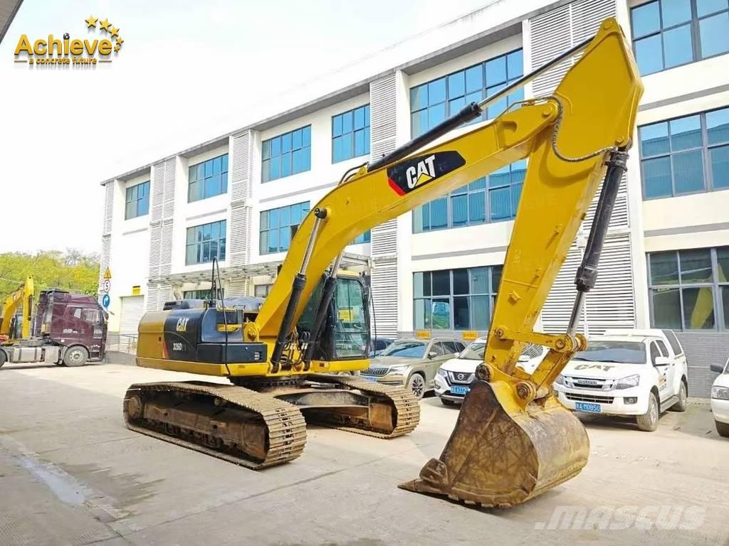 CAT 326D2L Crawler excavators
