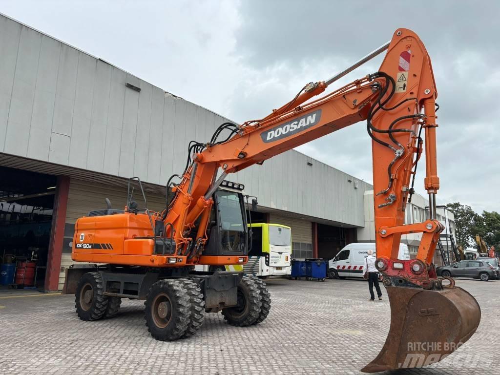 Doosan DX 190 W Wheeled excavators