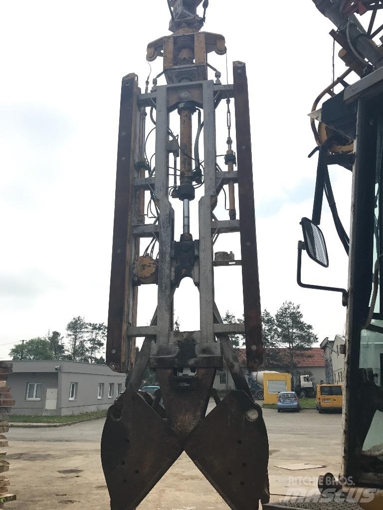 Sennebogen BS 670 Dragline excavators