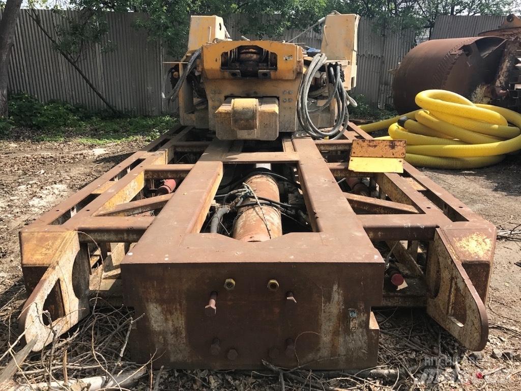 Sennebogen BS 670 Dragline excavators