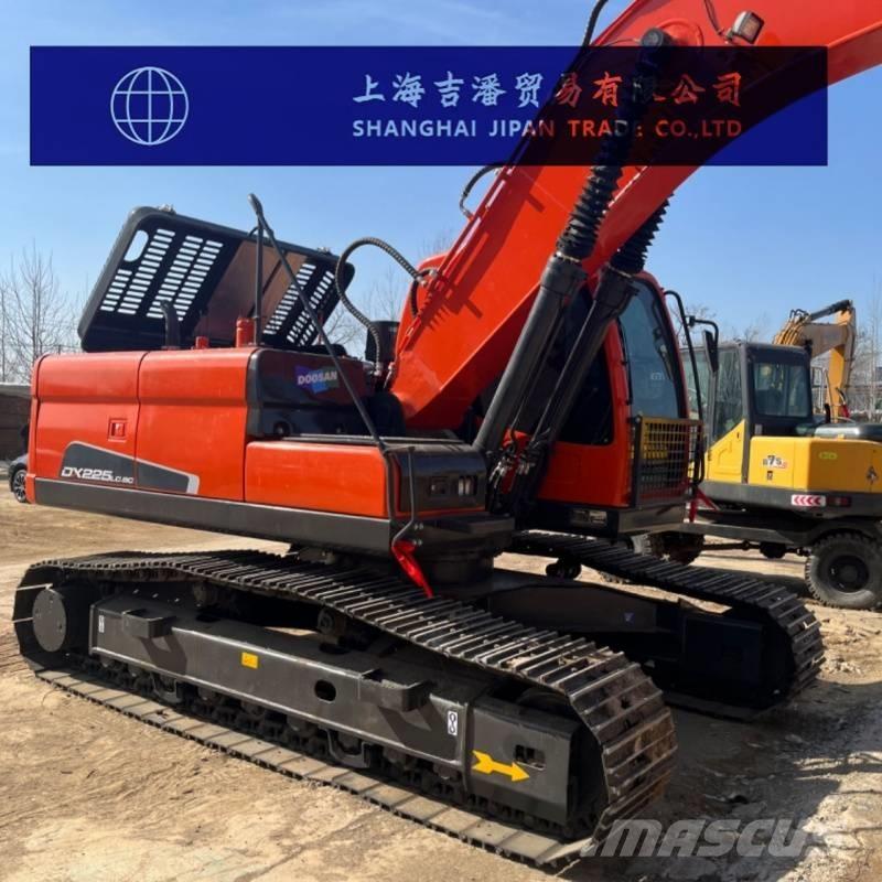 Doosan DX 225 Crawler excavators