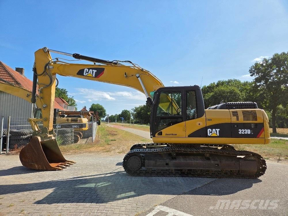 CAT 323DL Crawler excavators