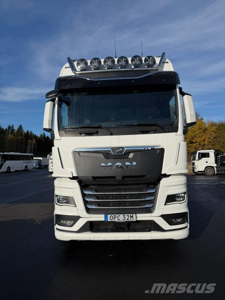 MAN 26.510 6X2-4 Box body trucks