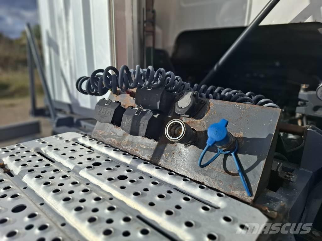 Scania R 490 Tractor Units