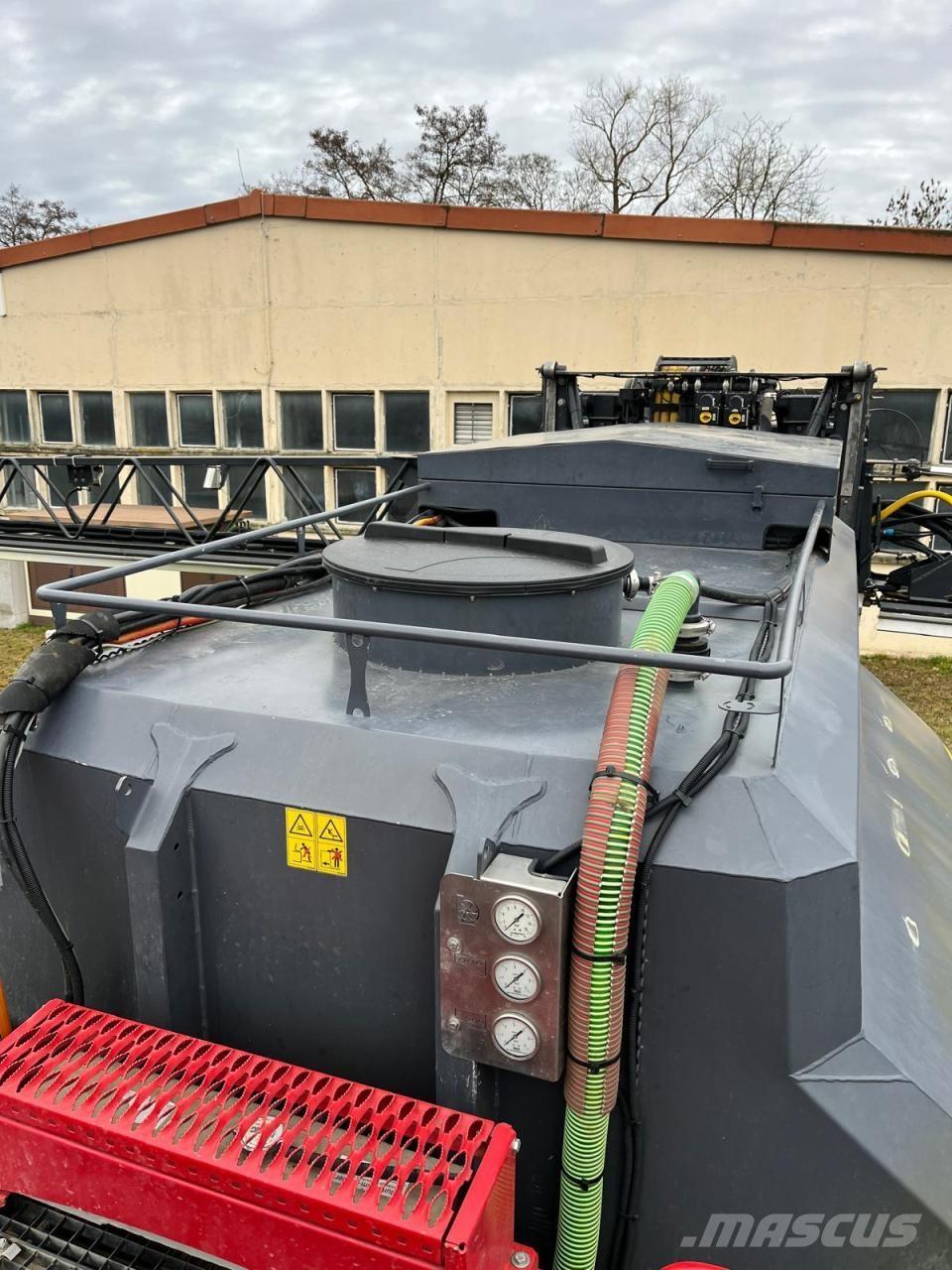 Horsch LEEB PT 280 Self-propelled sprayers