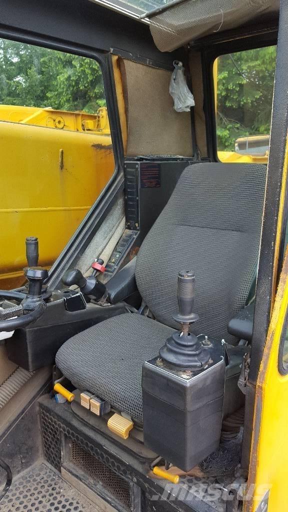 Demag AC 40-1 City All terrain cranes