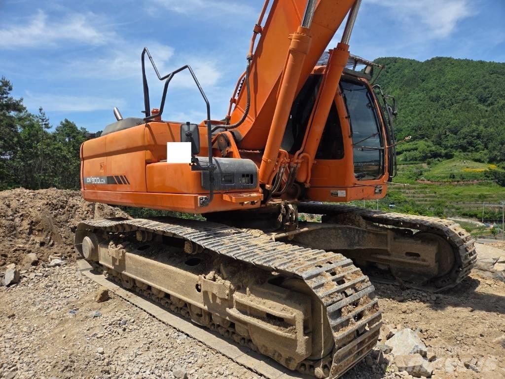 Doosan DX 300 LCA Crawler excavators