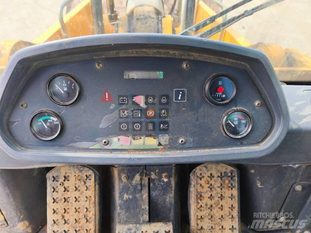 Liebherr LR 634 Crawler loaders
