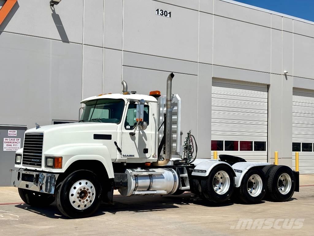 Mack CHU 613 Tractor Units