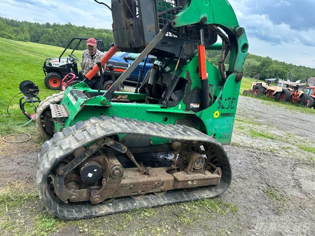 Bobcat S250 Skid steer loaders