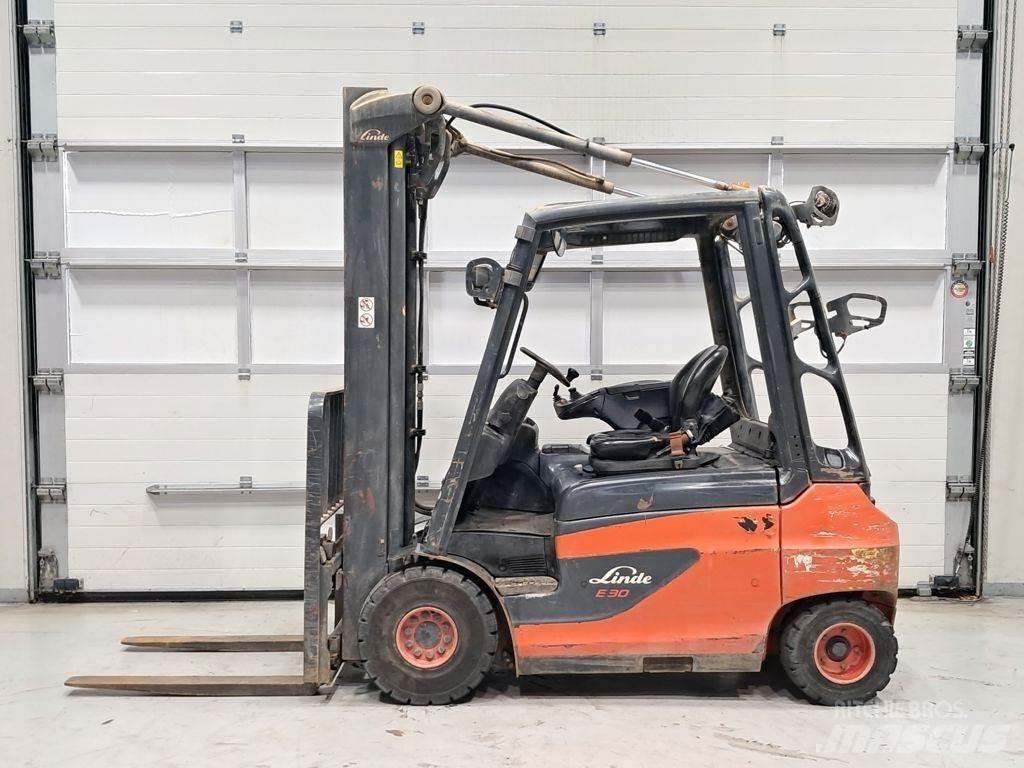 Linde E30-01 Electric forklift trucks