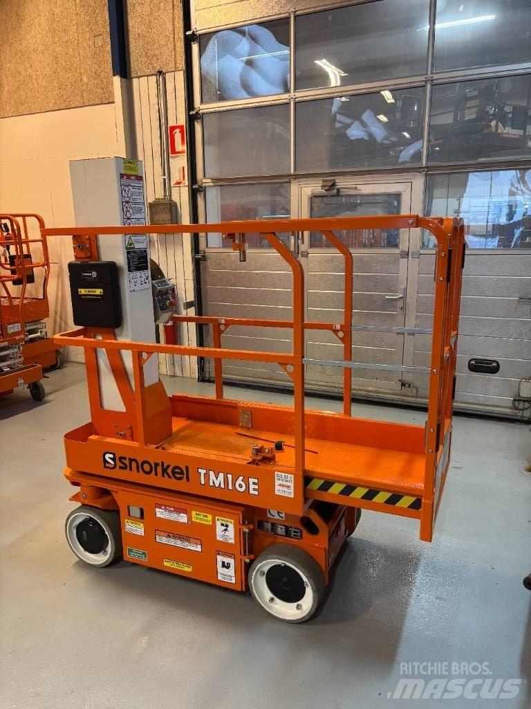 Snorkel TM 16 Vertical mast lifts