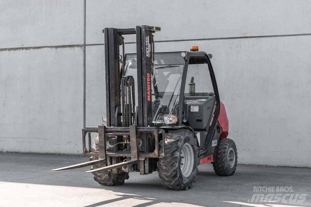 Manitou MC 25-4 Diesel trucks