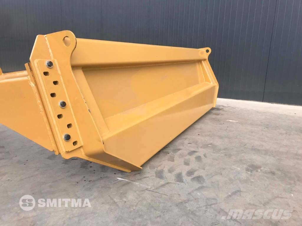 CAT 730 - 3T3 Tailgates