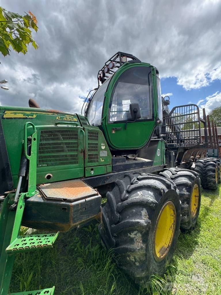 John Deere 1210 E Forwarders