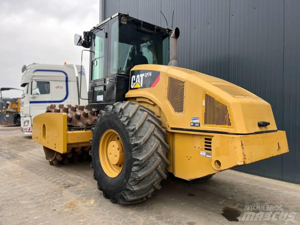 CAT CP74 Single drum rollers