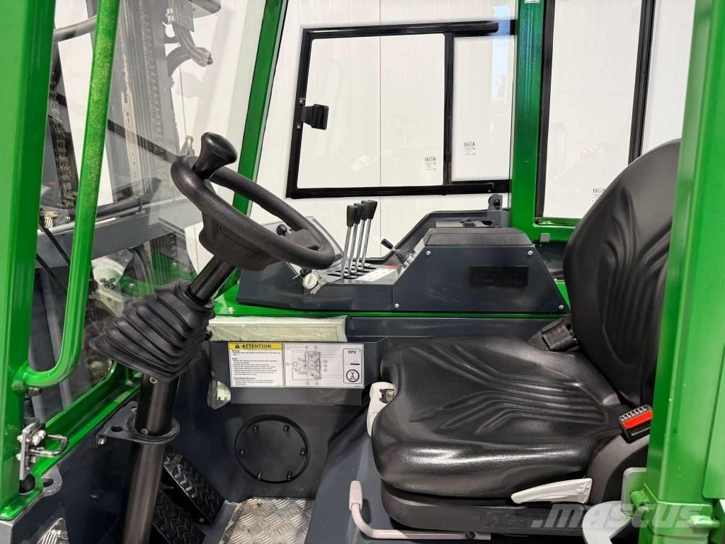 Combilift CBE2500 4-way reach trucks