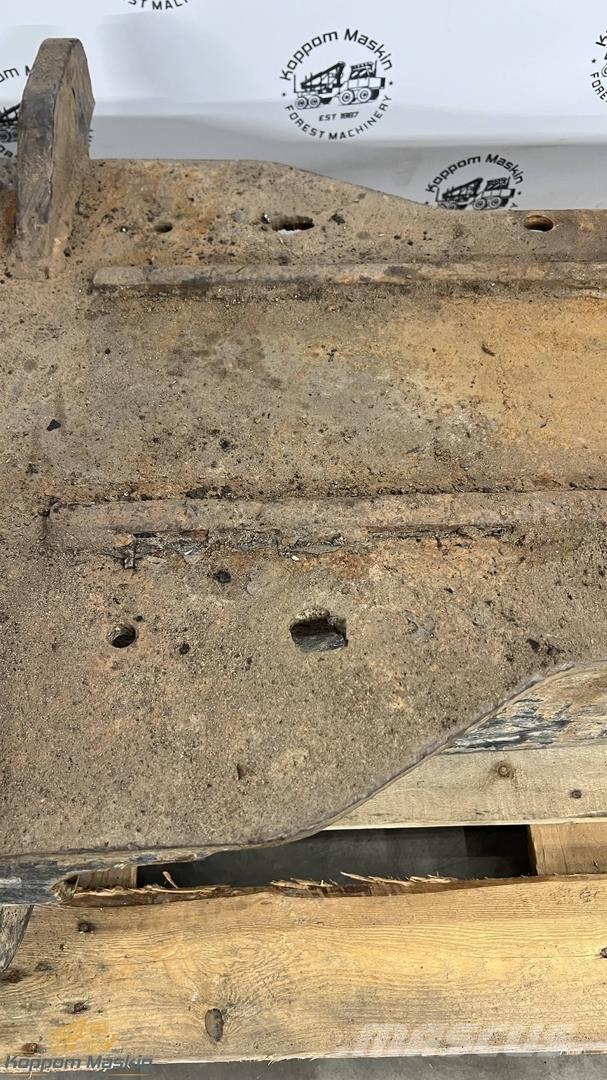 Komatsu 845 Other components