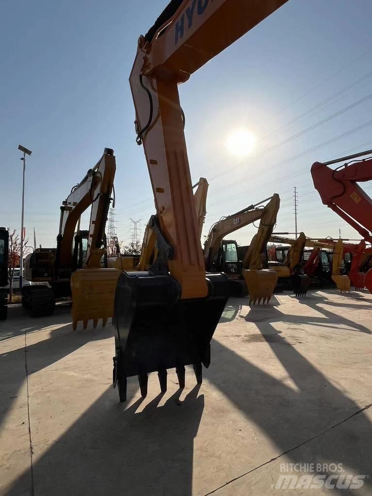 Hyundai 220-9S Midi excavators  7t - 12t