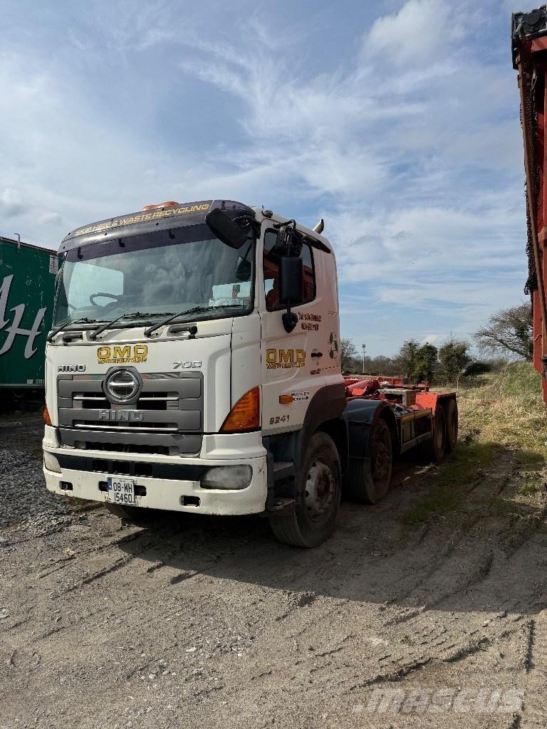 Hino 700 Hook lift trucks