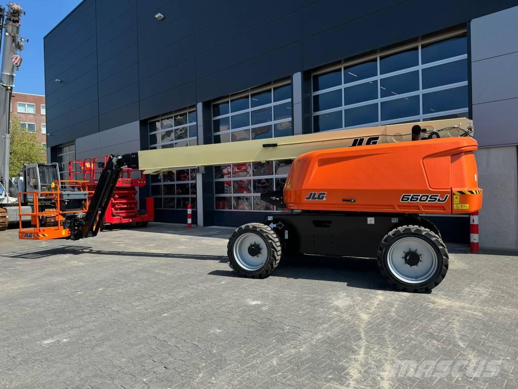 JLG 660SJ Telescopic boom lifts