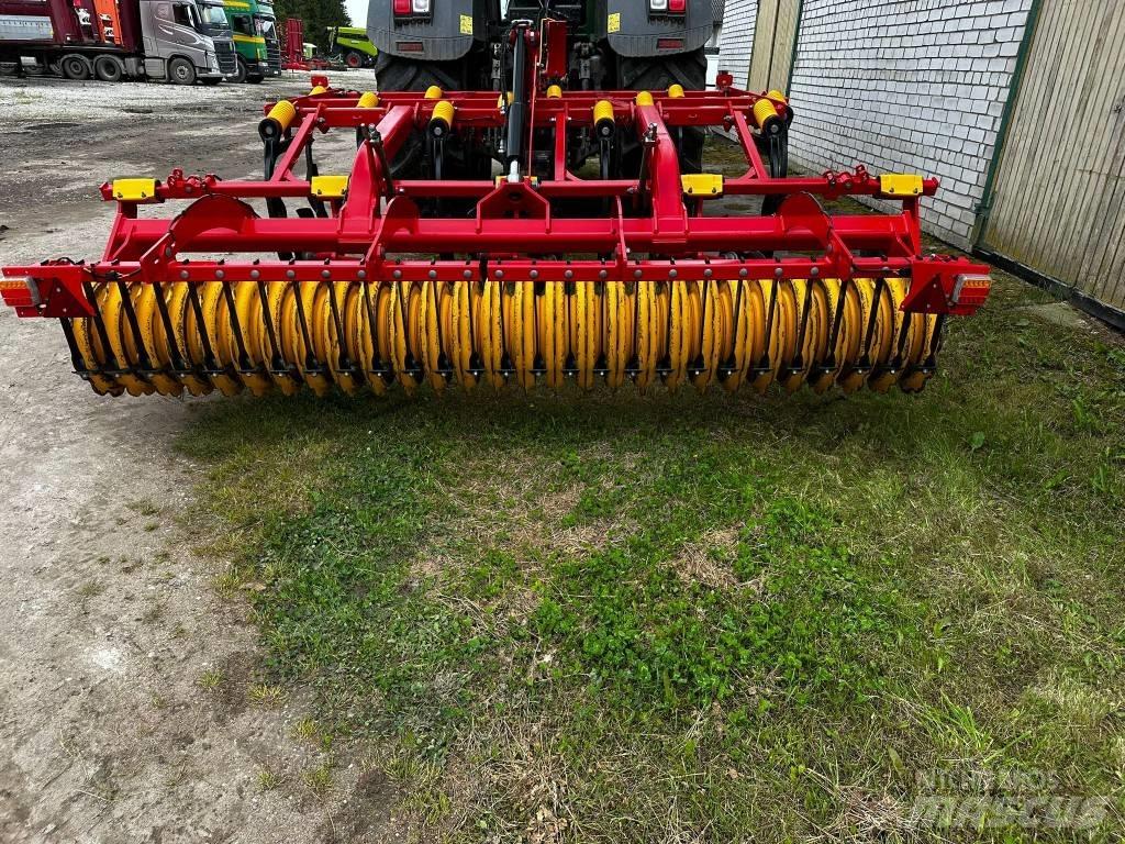 Väderstad Cultus350 Chisel ploughs