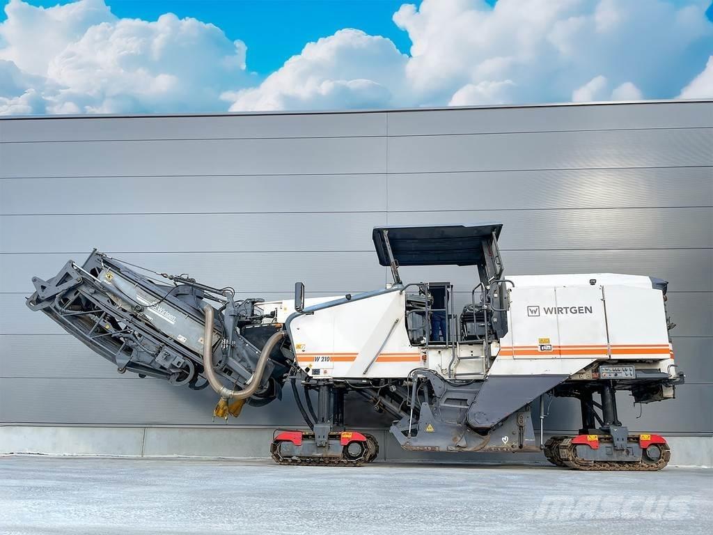 Wirtgen W 210 Asphalt cold milling machines