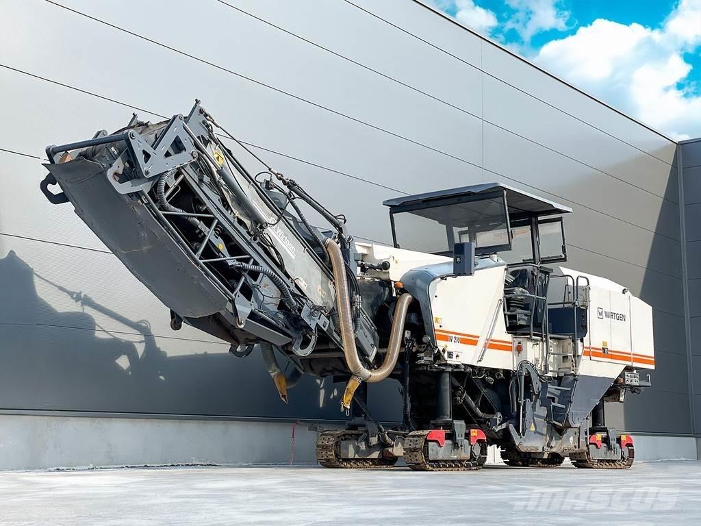 Wirtgen W 210 Asphalt cold milling machines