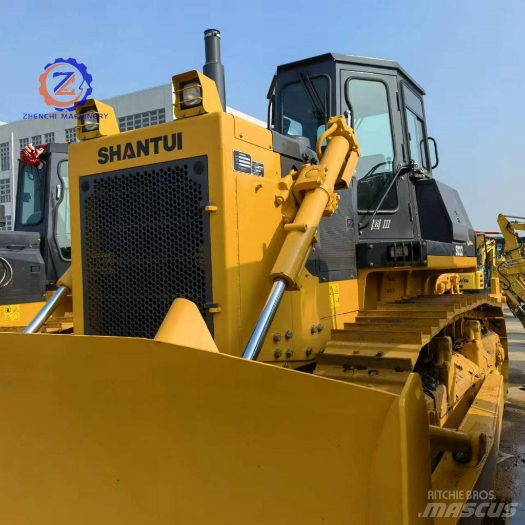 Shantui SD 22 Crawler dozers