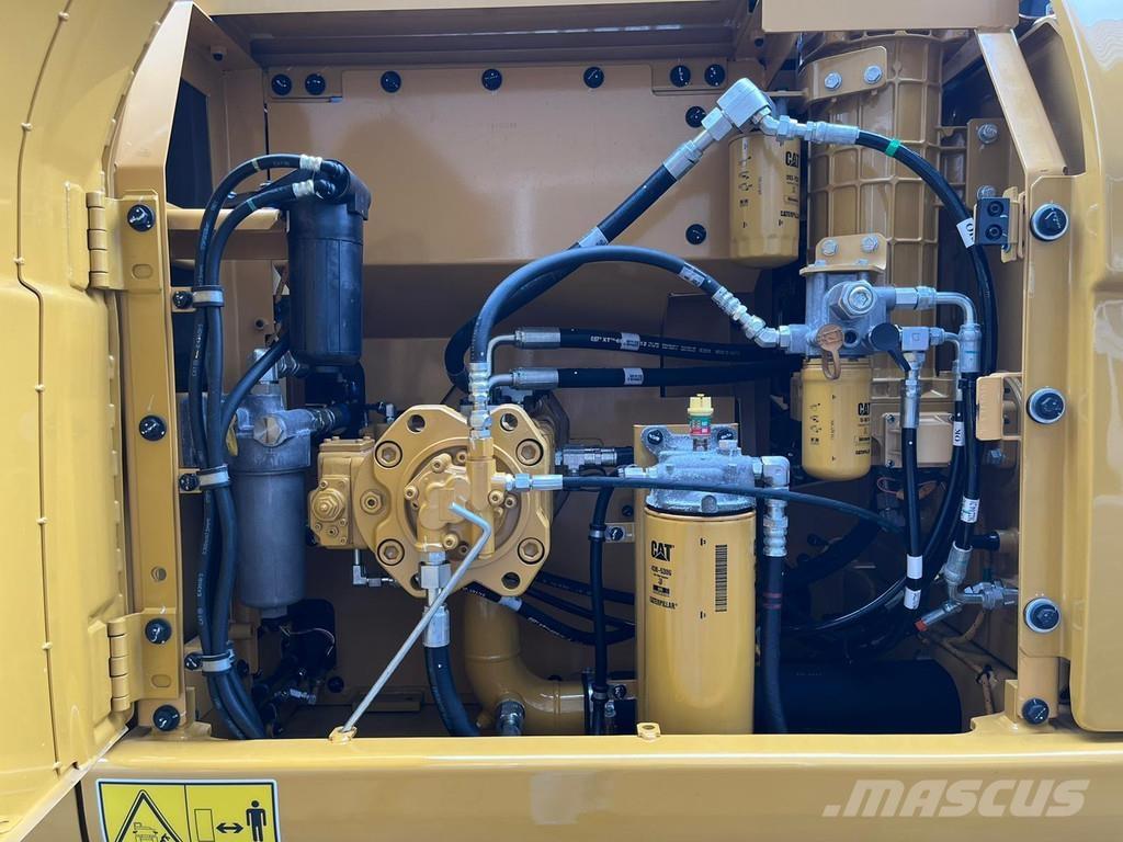 CAT 323D3 Crawler excavators