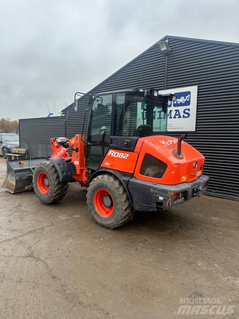 Kubota R 082 Wheel loaders