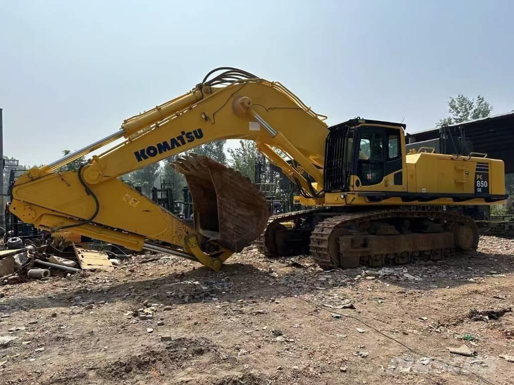 Komatsu PC 850-8 Amphibious Excavators