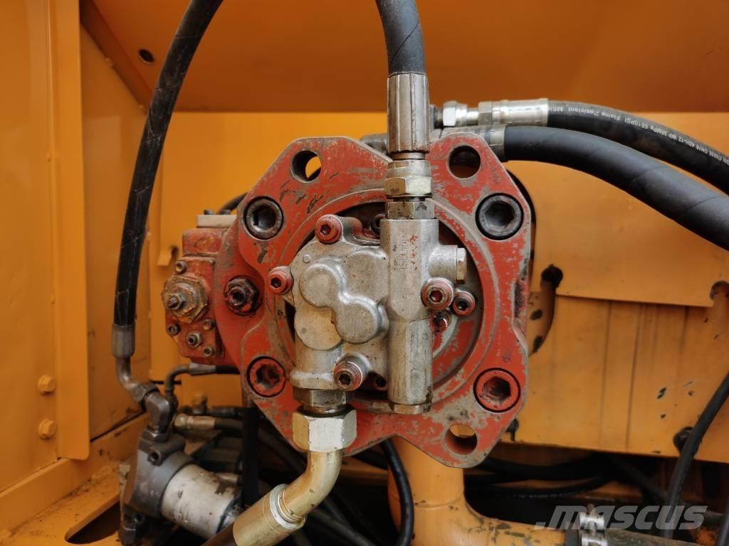 Hyundai R225LC-7 Crawler excavators