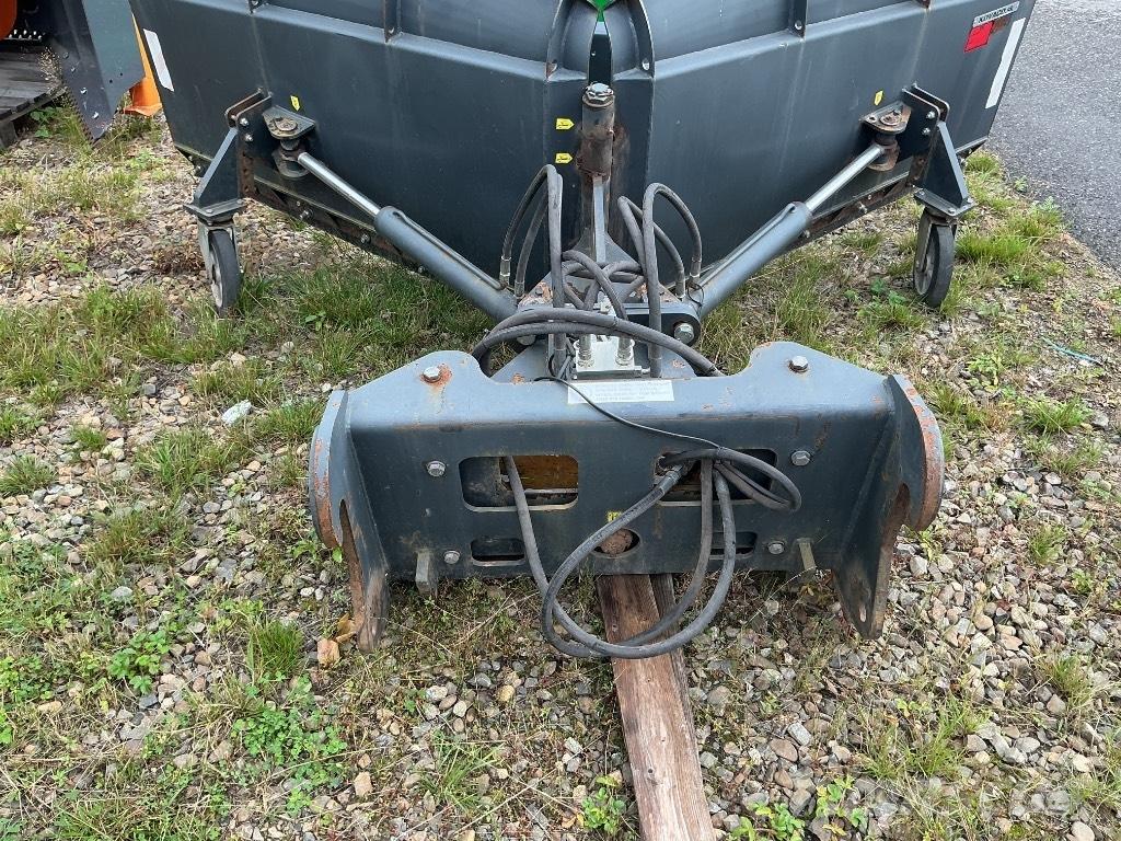 Kovaco Nivelaura 320 Snow blades and plows