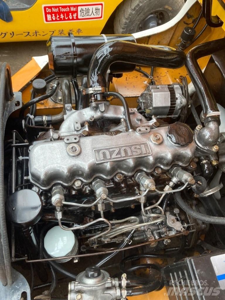 TCM 30 Diesel trucks
