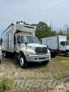 IHC 4400 Temperature controlled trucks