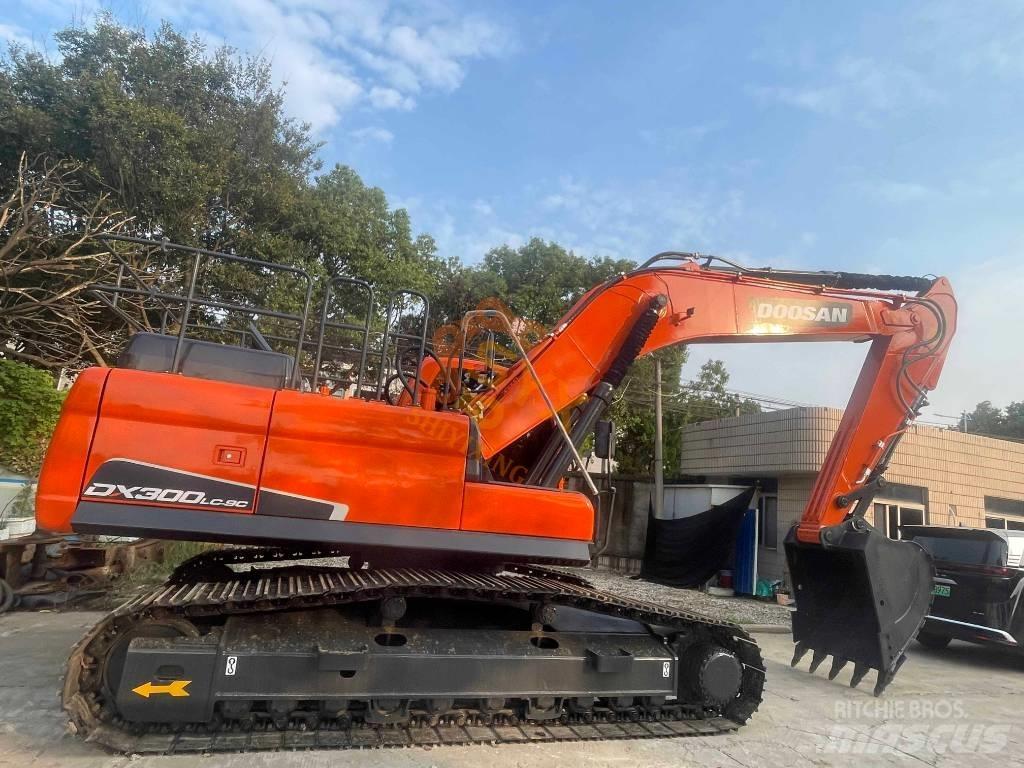 Doosan DX 300 Crawler excavators