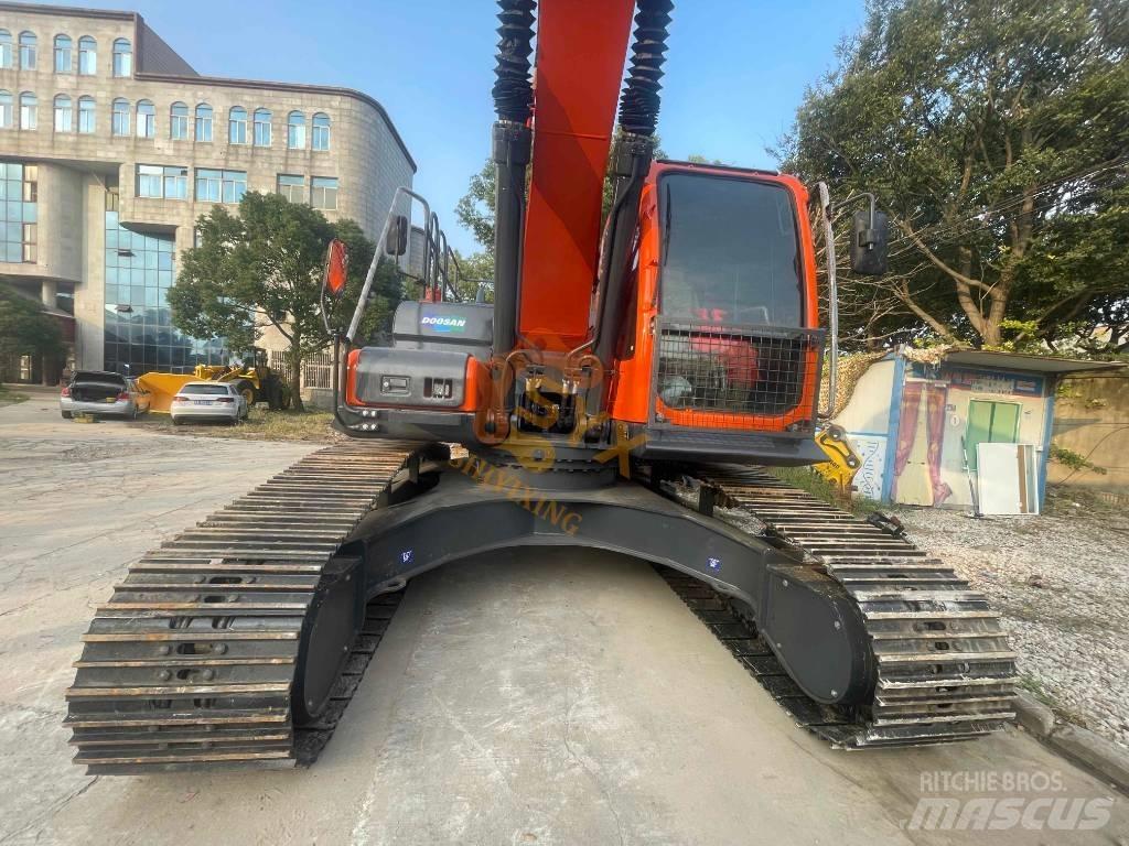 Doosan DX 300 Crawler excavators