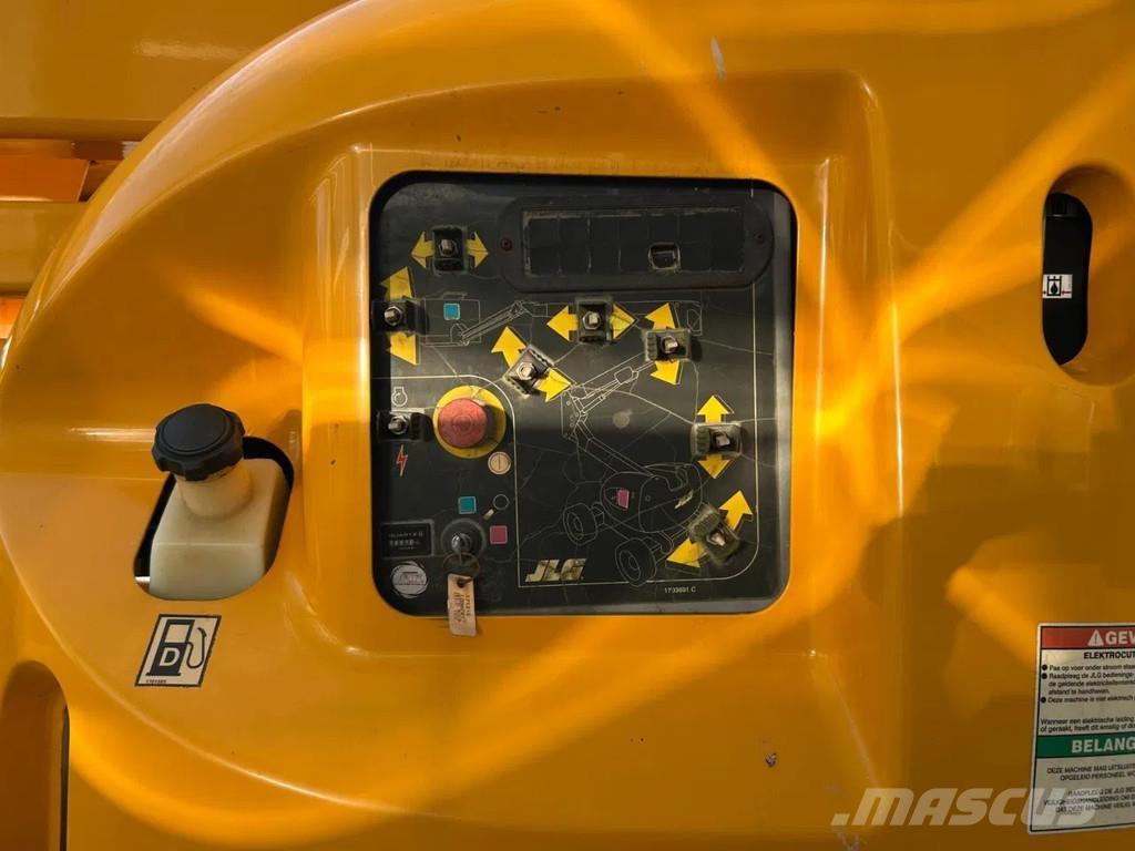 JLG 450AJ Articulated boom lifts