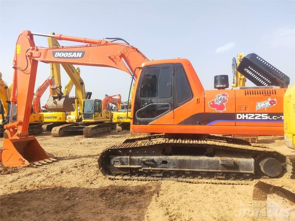 Doosan DH225LC-7 Crawler excavators