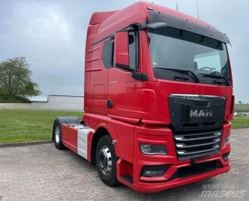 Shacman truck head Tipper trailers