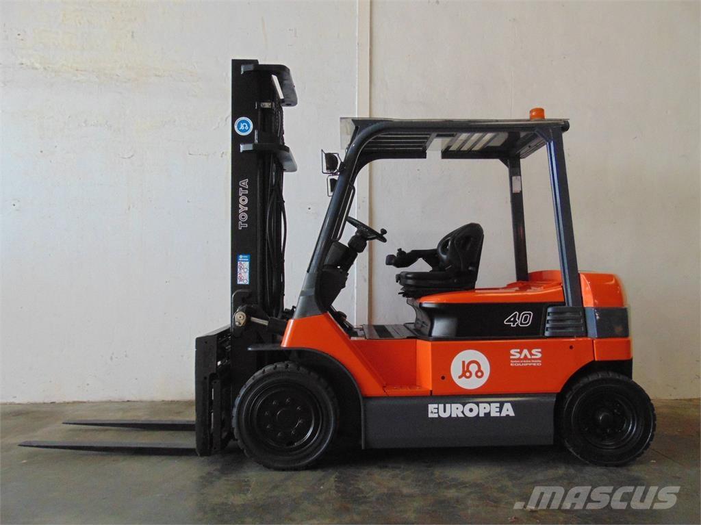 Toyota 7FBMF40 Electric forklift trucks
