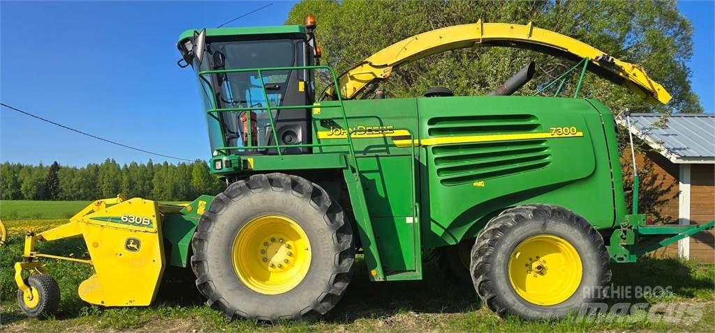 John Deere 7300 Self-propelled foragers