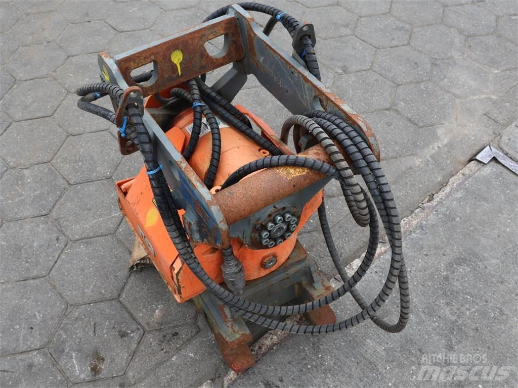  TILT ROTATOR TR07 Quick connectors